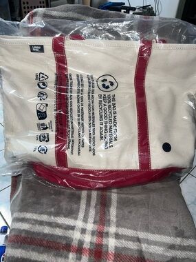 Lands' End Canvas  zip top Tote in Cream and deep scarlet trim large